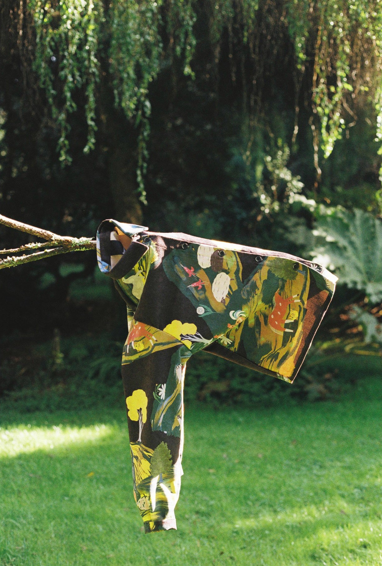 CAMISA DORA COTELE PAISAJE NEGRO