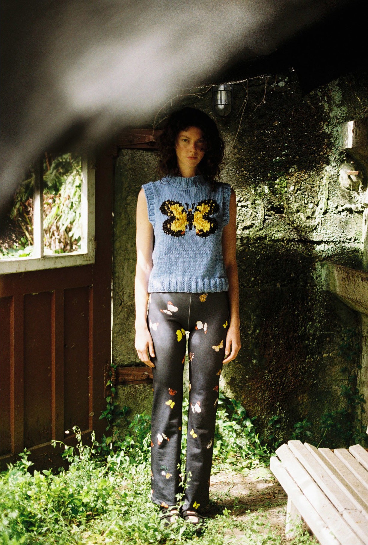 SWEATER SIN MANGAS MARIPOSA CELESTE