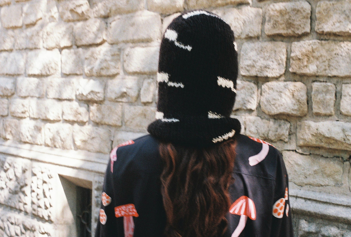 BALACLAVA MANCHAS NEGRO BLANCO MOHAIR