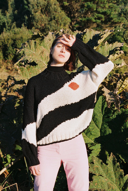 SWEATER SOL BLANCO Y NEGRO