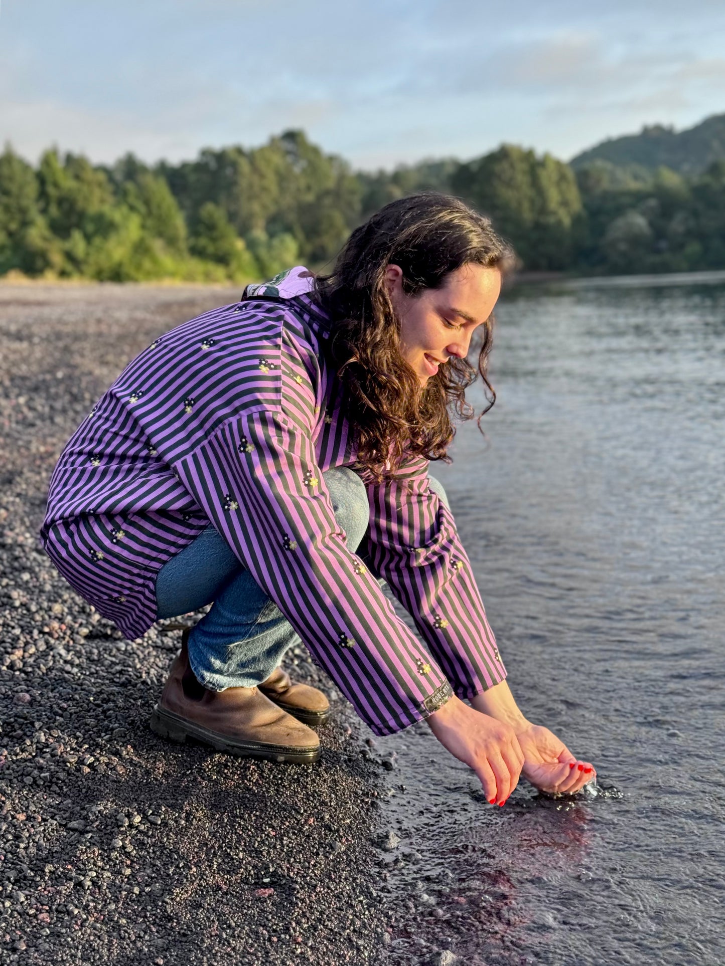 CHAQUETA IMPERMEABLE REVERSIBLE REPELENTE AL AGUA