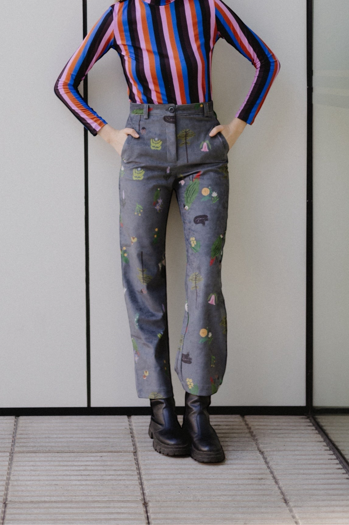PANTALON COTELE RECTO CHOROY GRIS