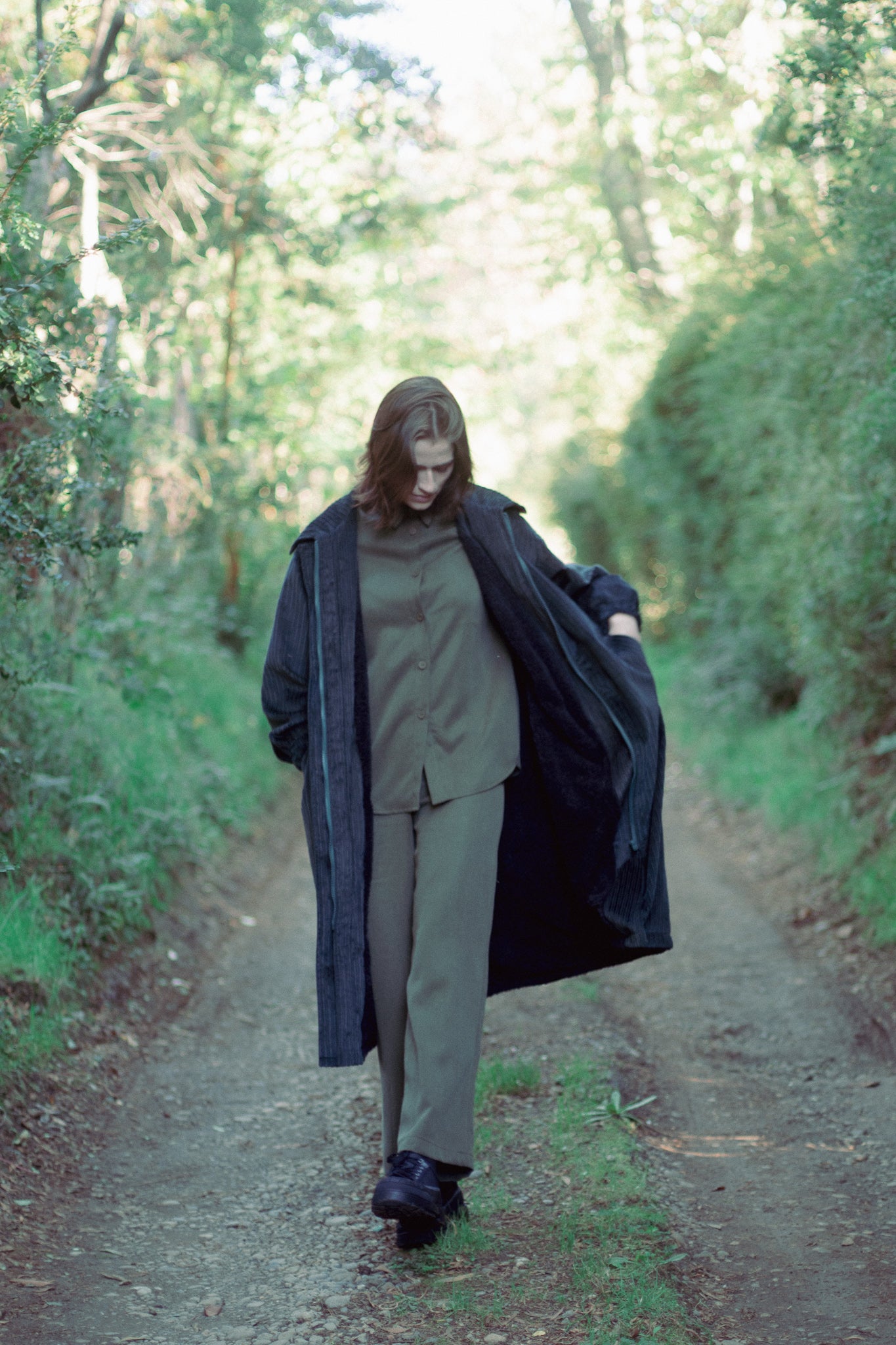 PANTALON TUBO TENCEL VERDE MUSGO