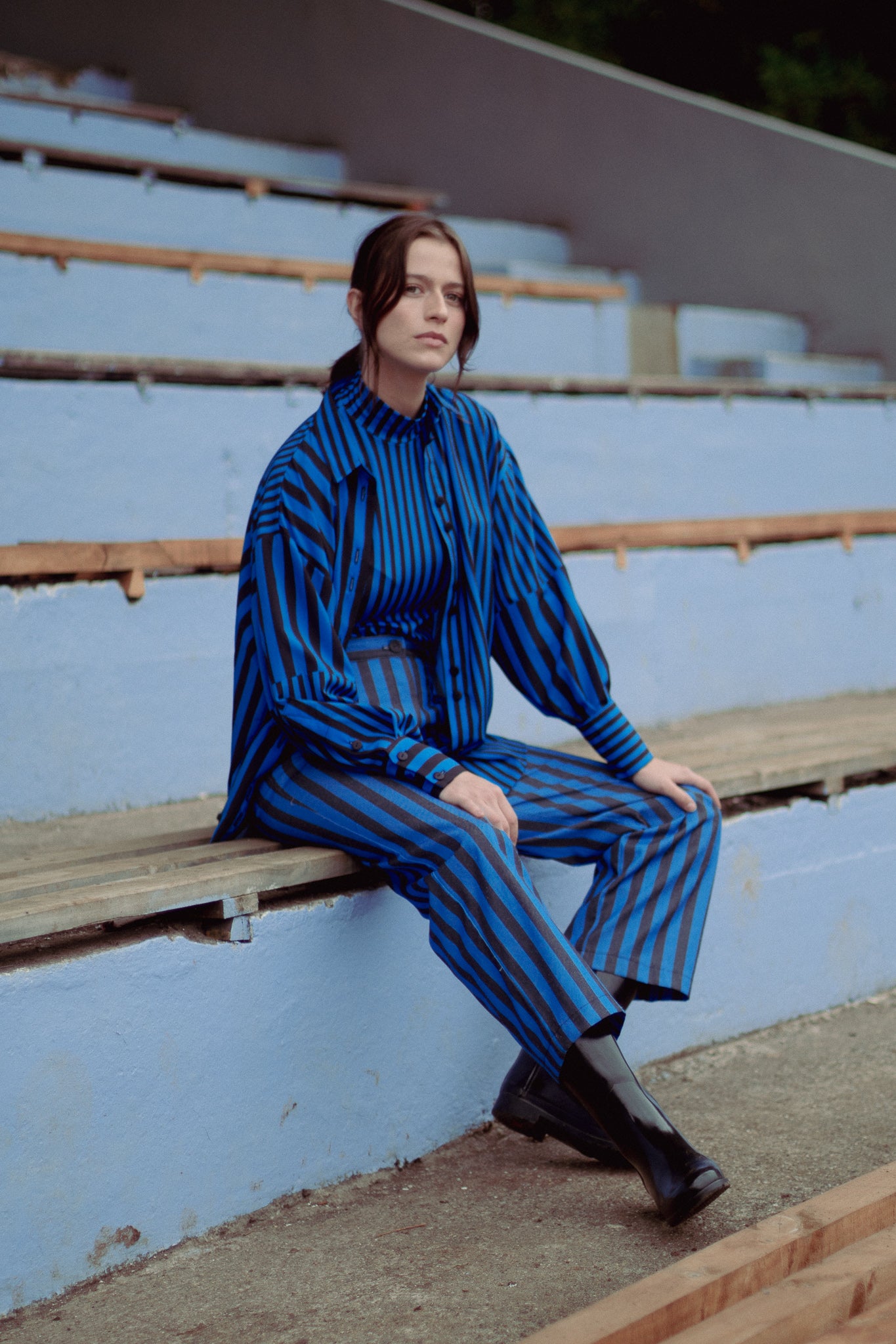 PANTALON TUBO RAYAS AZUL NEGRO