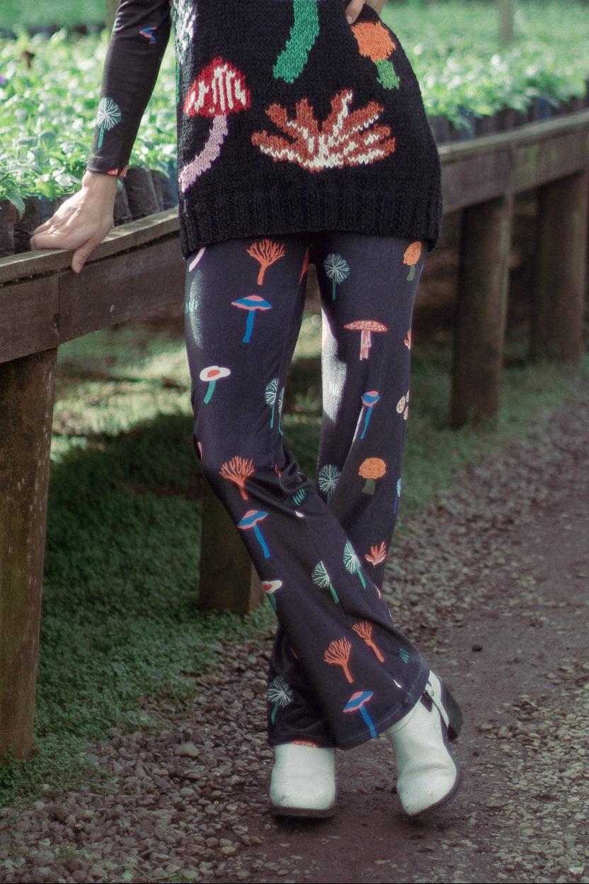 CALZAS RECTAS HONGOS NEGRO