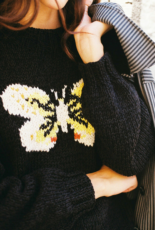 SWEATER MARIPOSA NEGRO