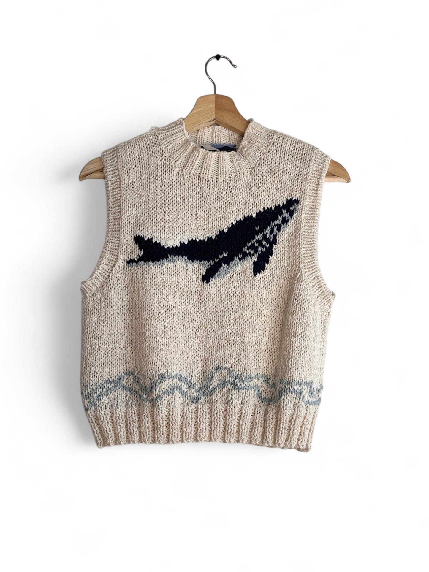 SWEATER SIN MANGAS BALLENA