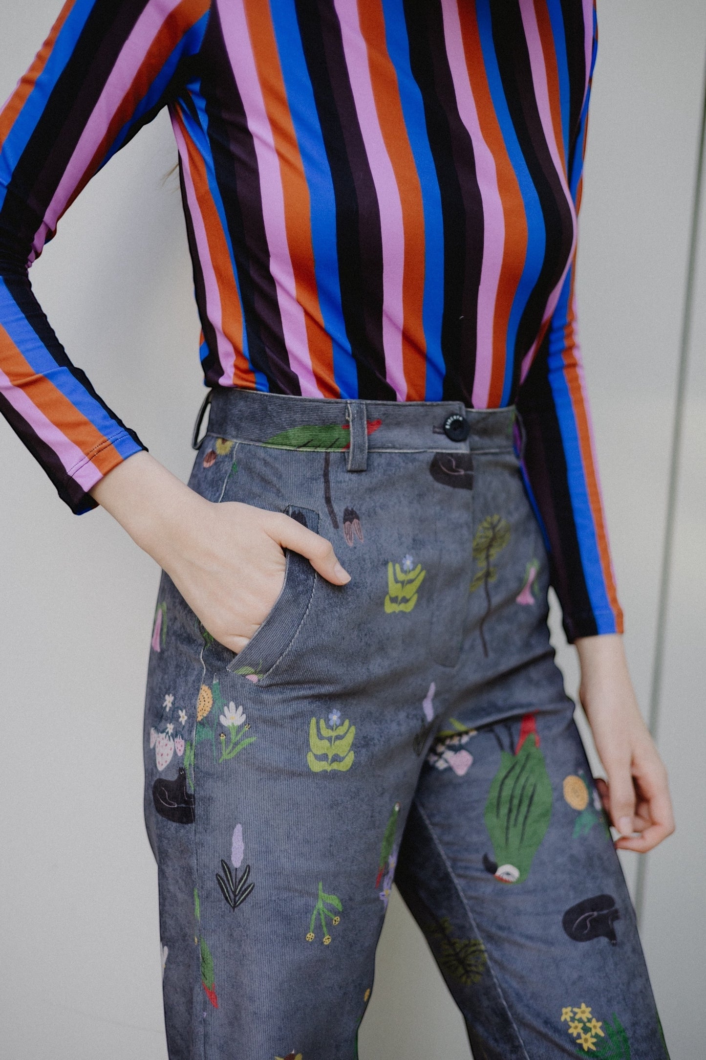 PANTALON COTELE RECTO CHOROY GRIS
