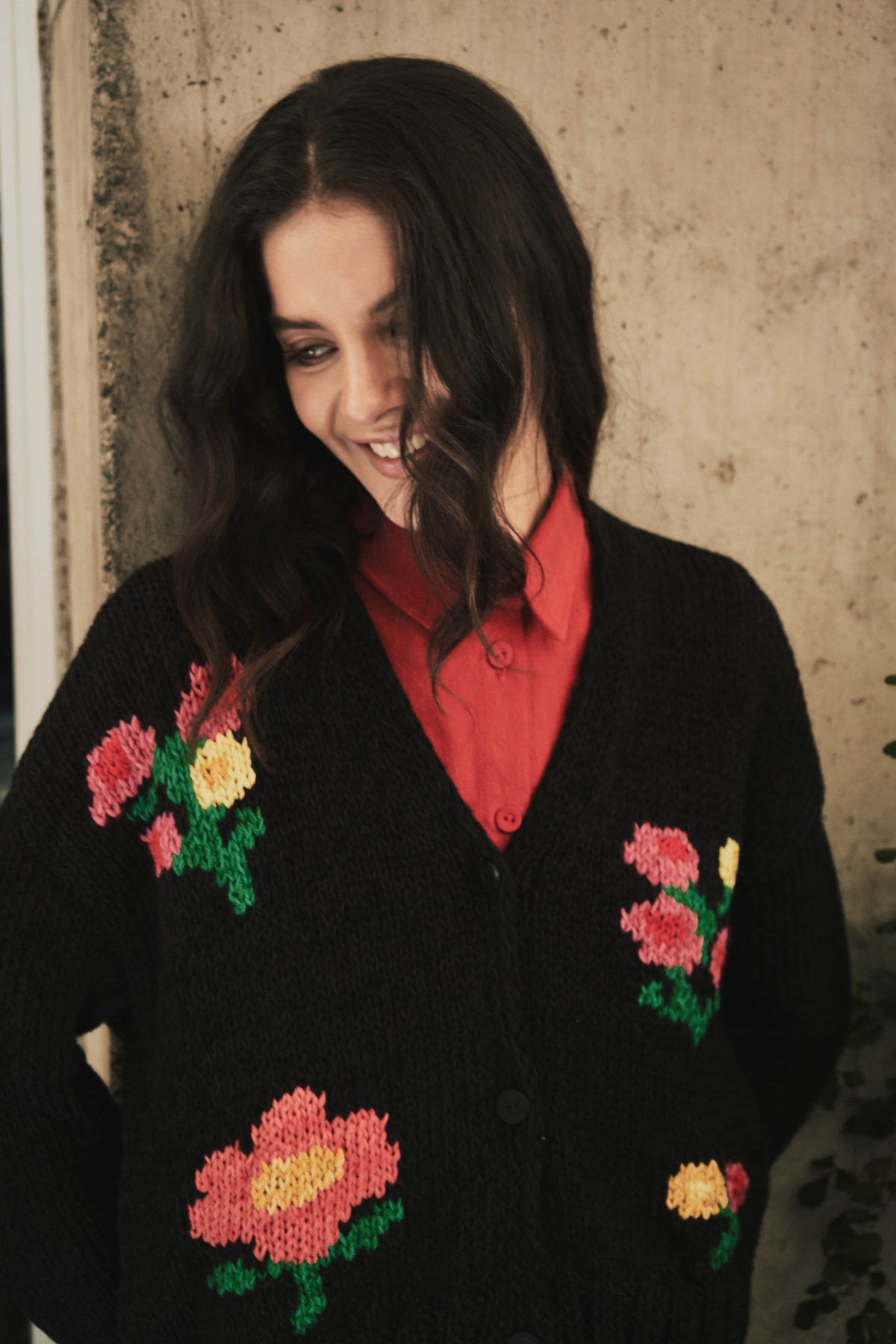 CHALECO FLORAL NEGRO