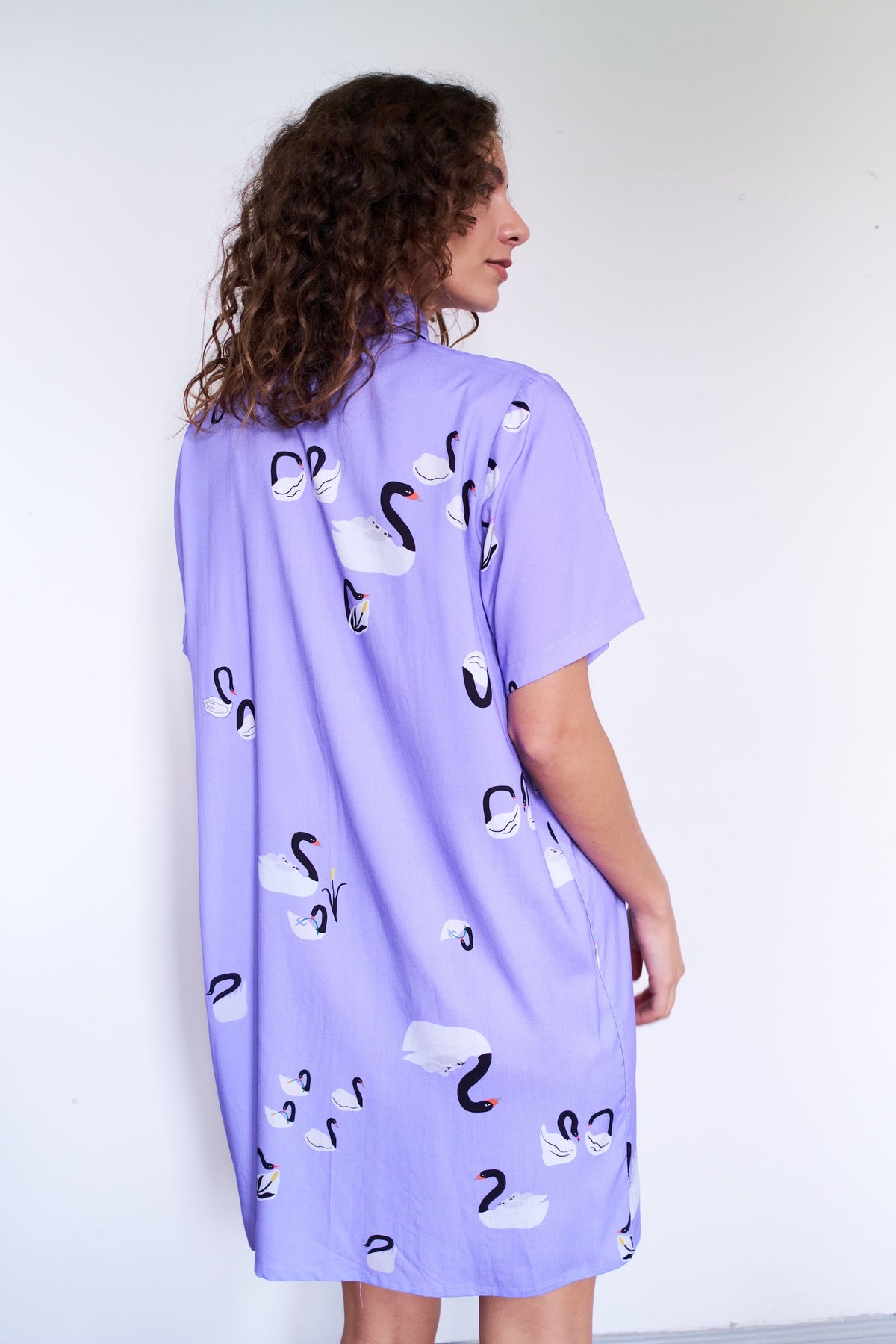 CAMISA BOTONERA LARGA BANDADA MALVA