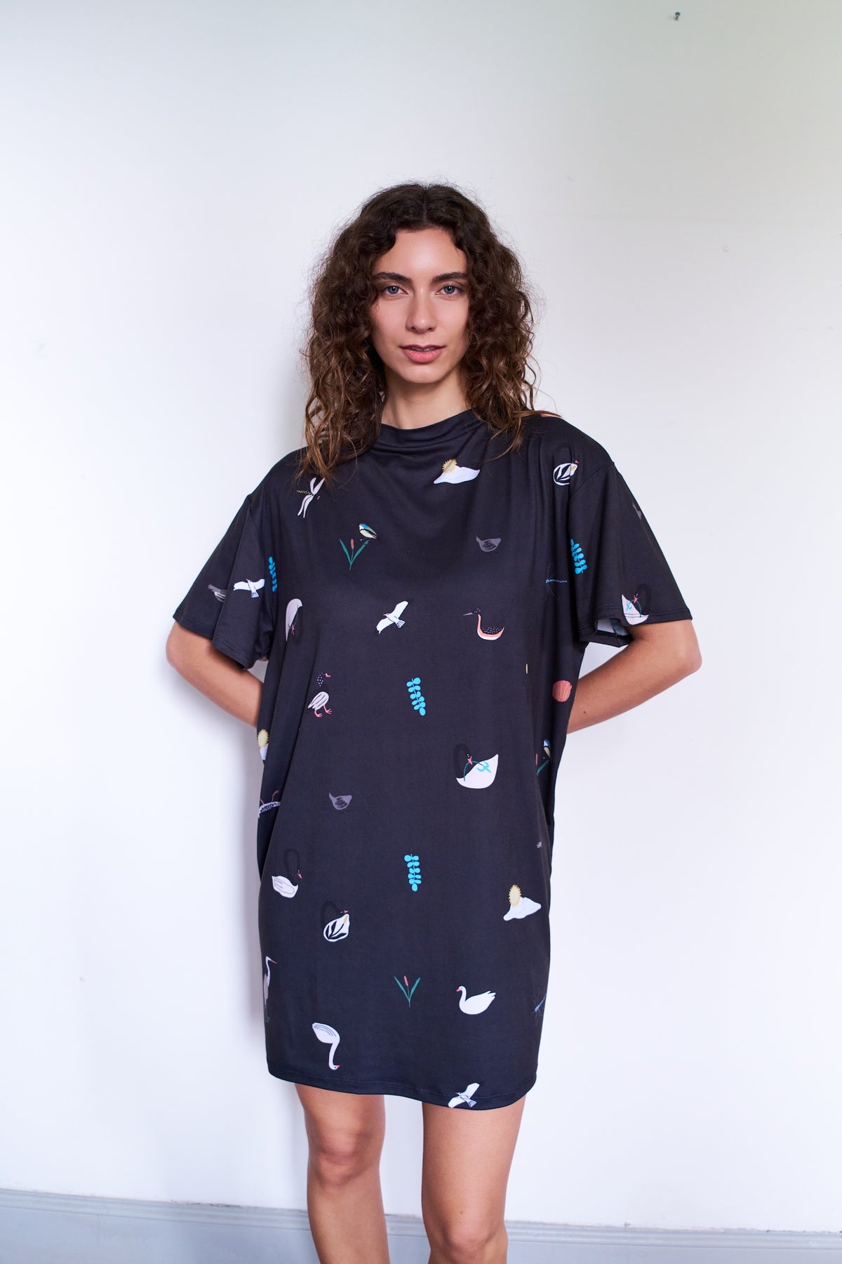VESTIDO TORTUGA ELEMENTOS CISNES
