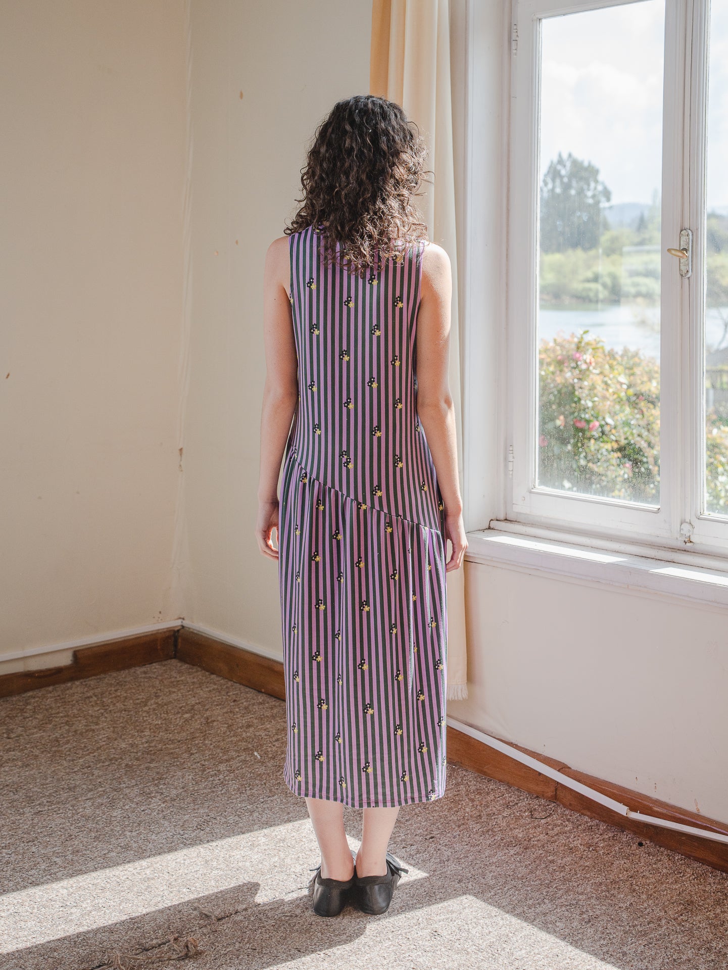 VESTIDO BLUME LARGO RAYAS FLORES
