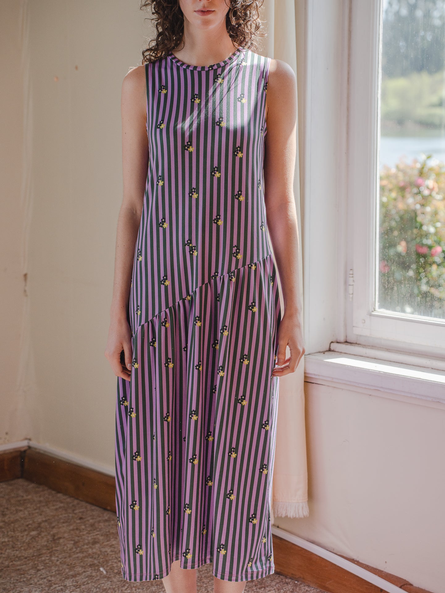 VESTIDO BLUME LARGO RAYAS FLORES