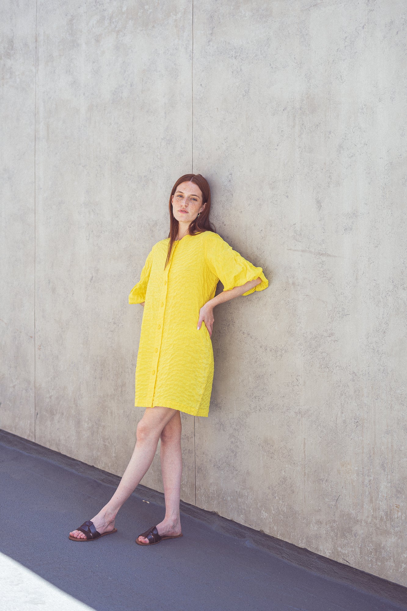 VESTIDO GLOBO AMARILLO TEXTURA