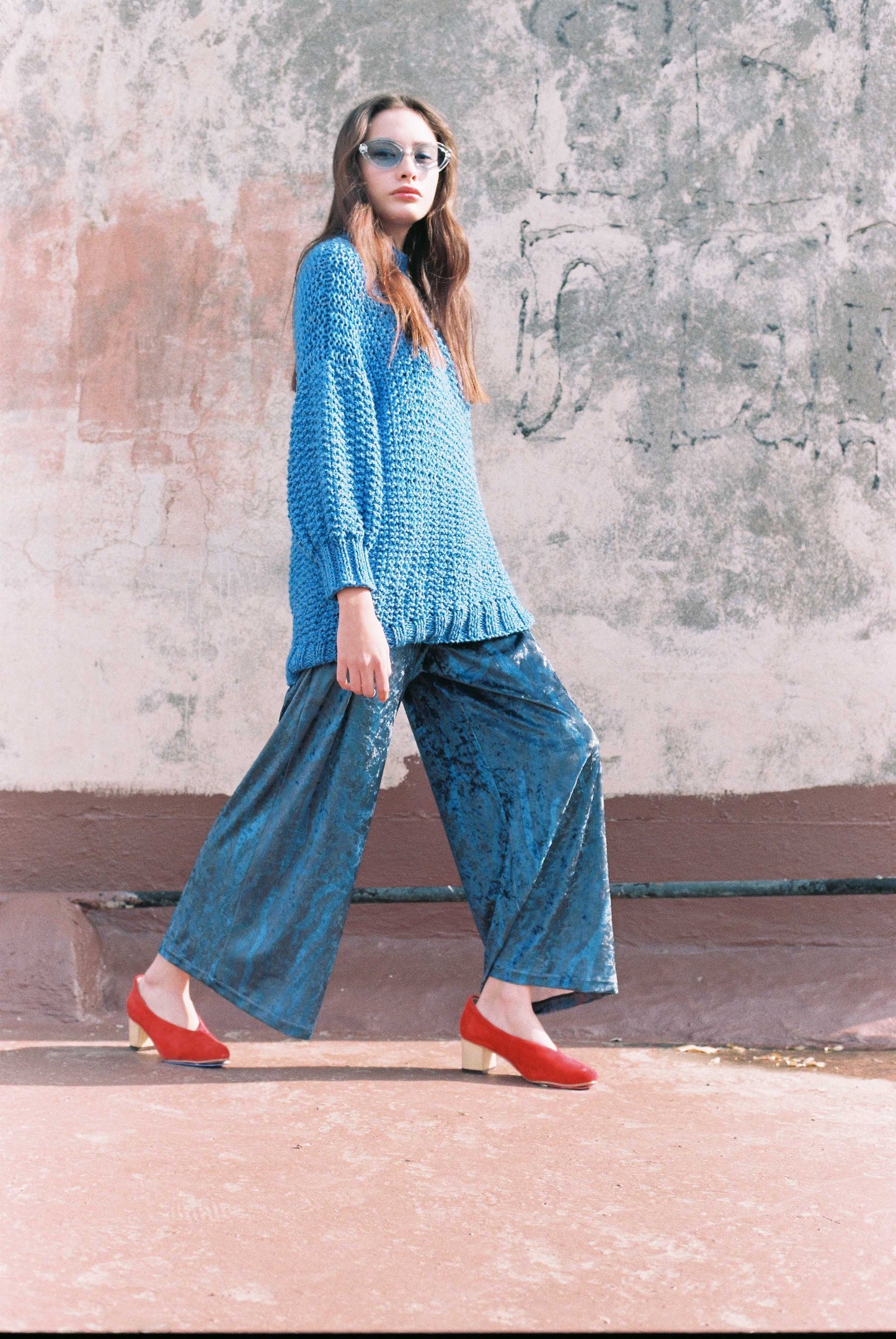 SWEATER MOMA AZUL LARGO CERRADO