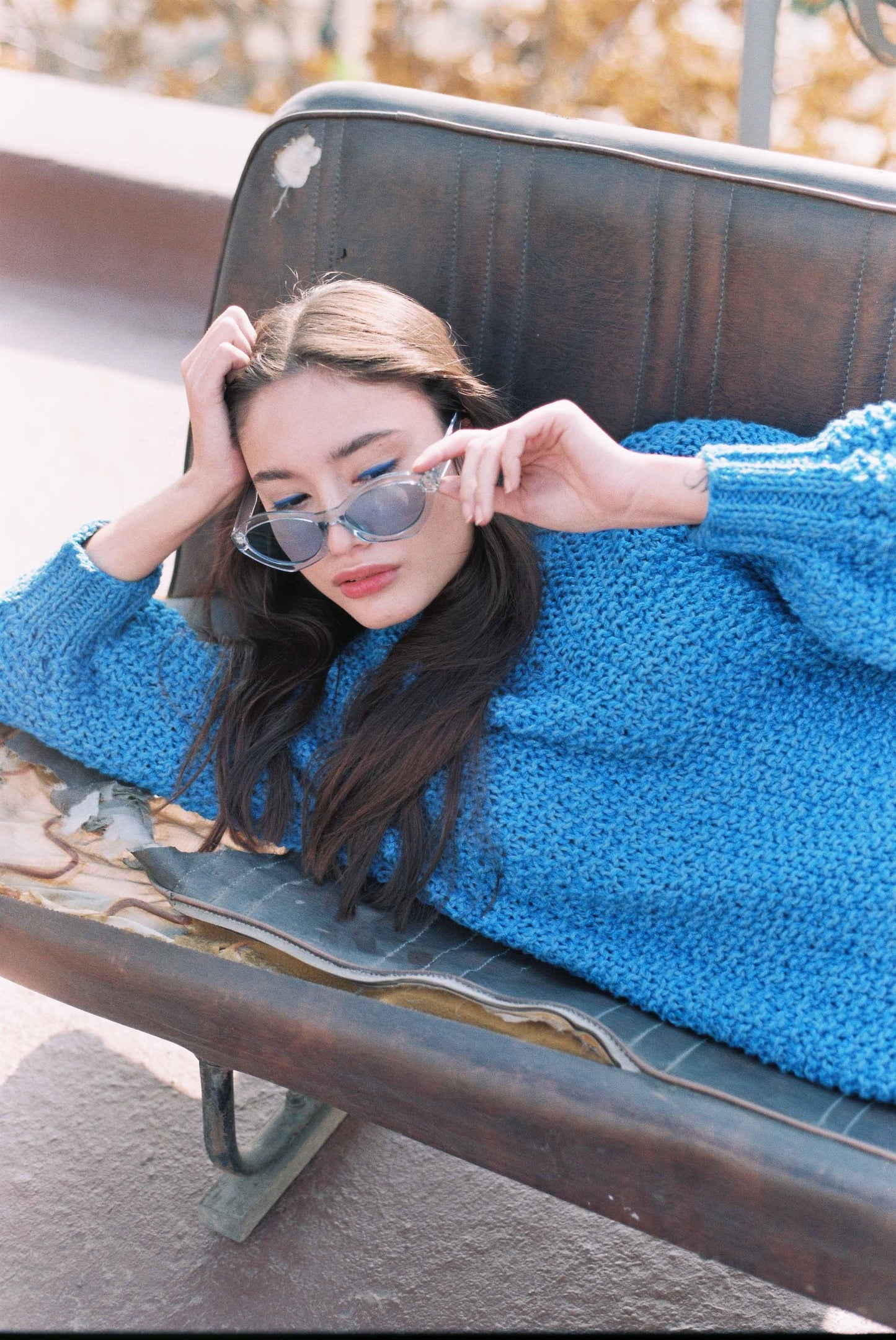 SWEATER MOMA AZUL LARGO CERRADO