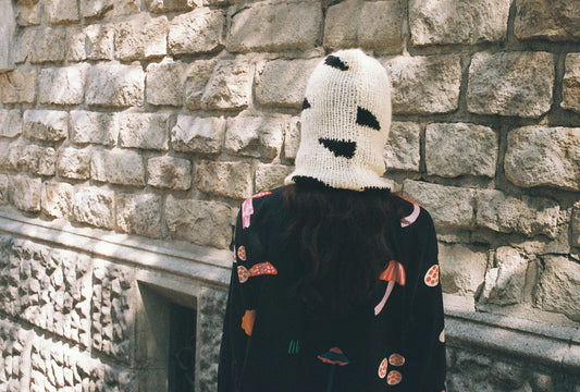 BALACLAVA MANCHAS CRUDO NEGRO MOHAIR