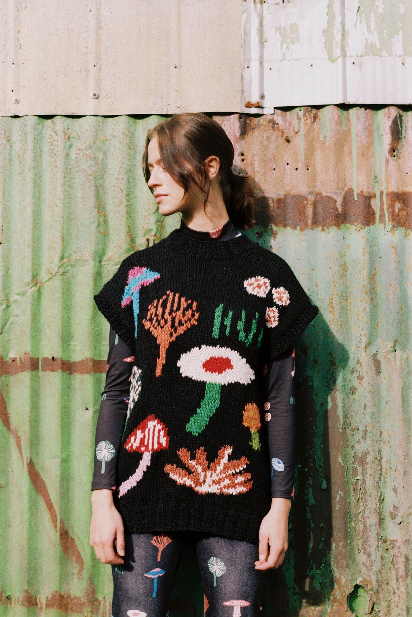SWEATER SIN MANGAS MULTIFUNGI