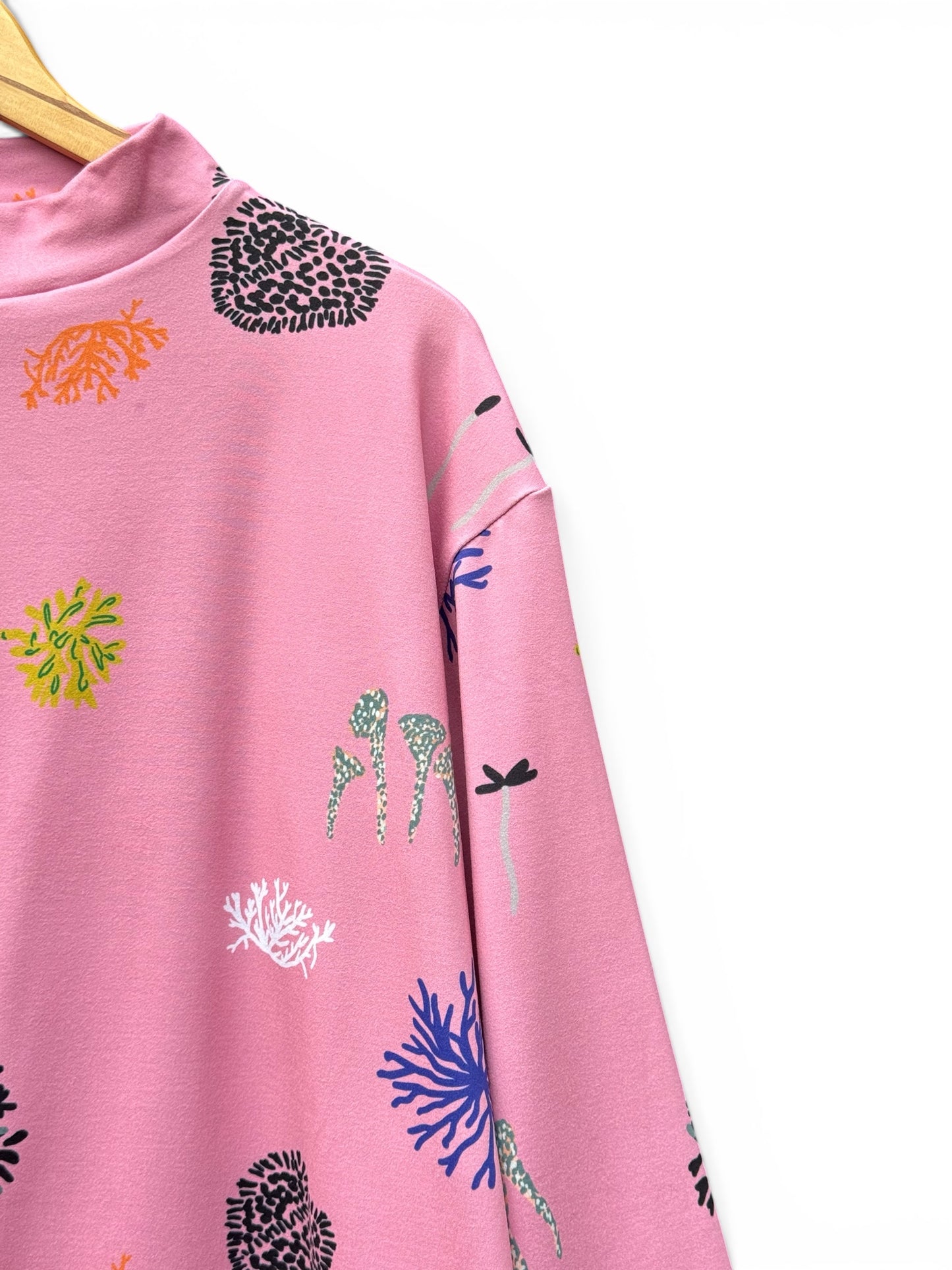 POLERA TORTUGA LIQUENES ROSA