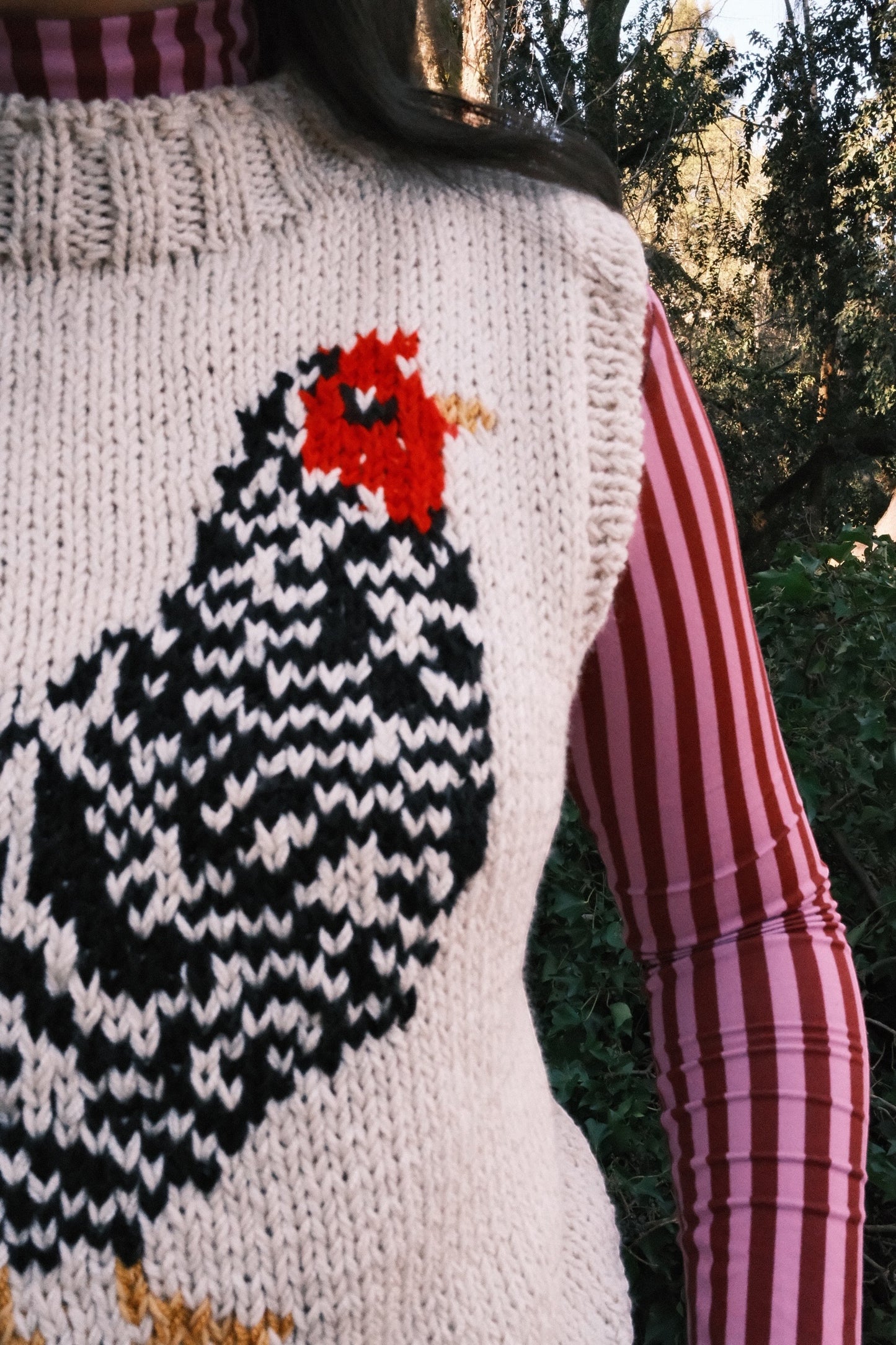 SWEATER SIN MANGAS GALLINA CRUDO