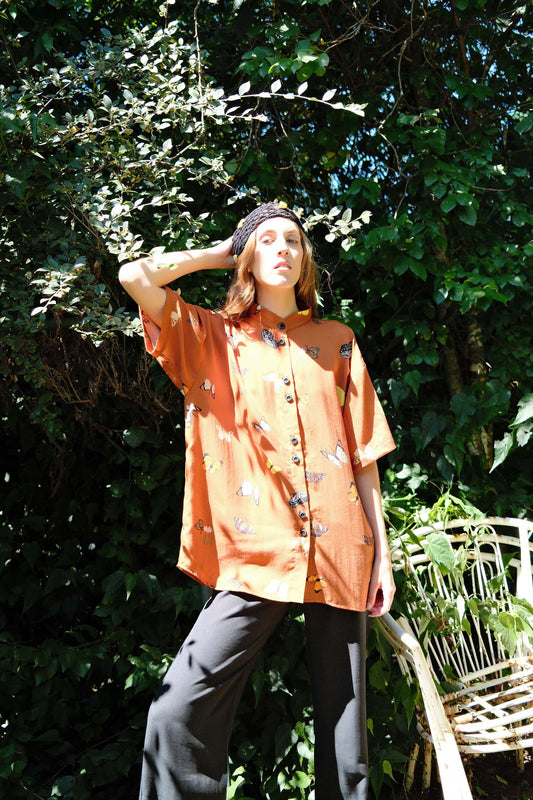 CAMISA GLOBO CUELLO MAO MARIPOSAS MANJAR