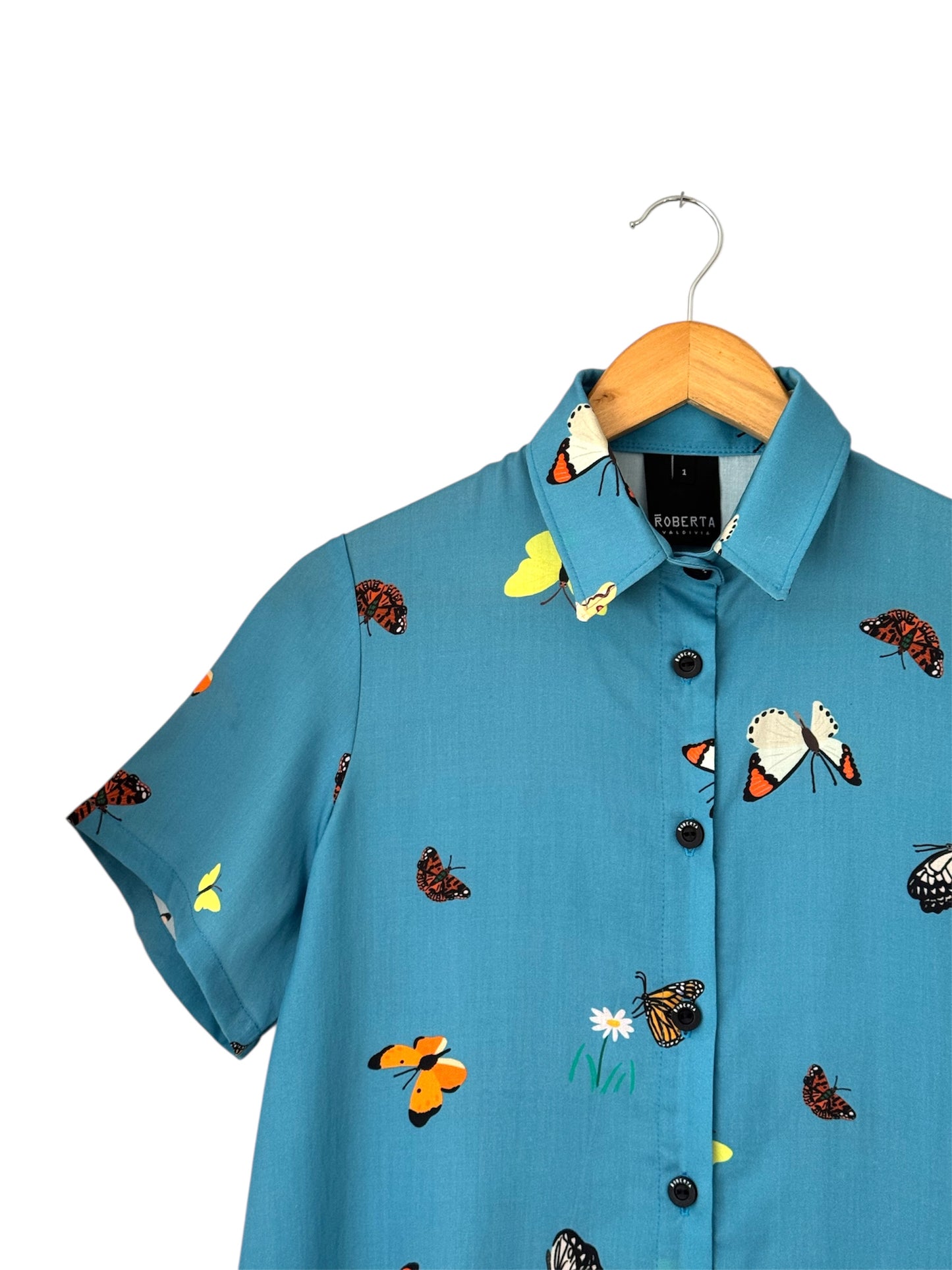 CAMISA BOTONERA CORTA MARIPOSAS CELESTE