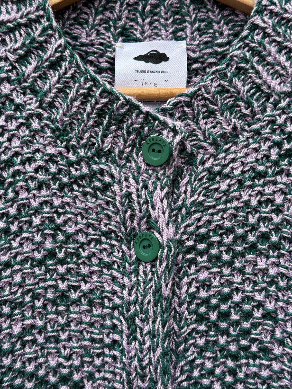 MOMA CORTO ABIERTO CUELLO REDONDO VERDE LILA