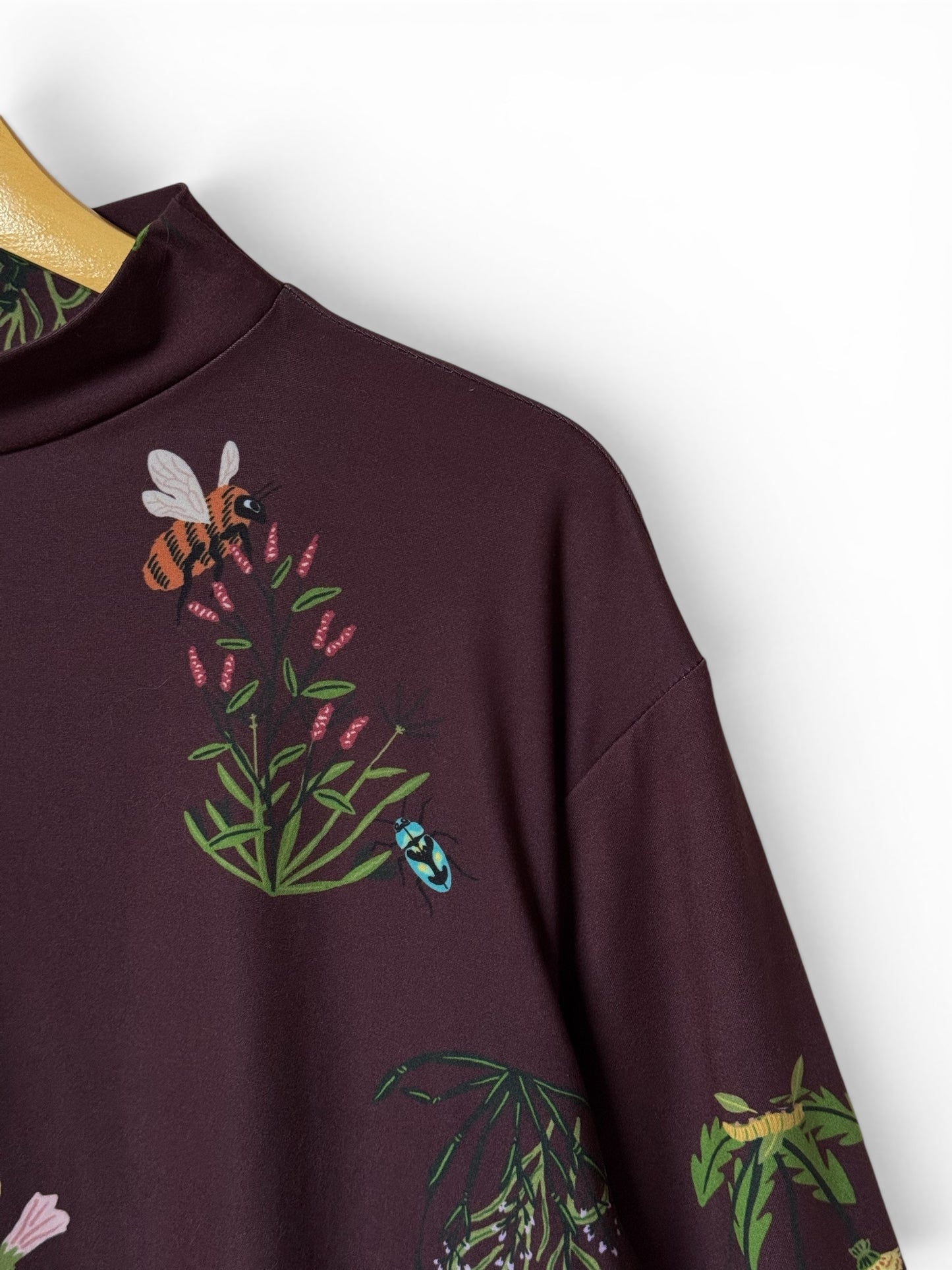 POLERA TORTUGA ABEJORRO