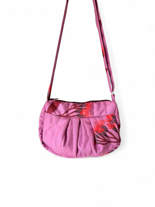 CARTERA ACOLCHADA FLORES FUCSIA