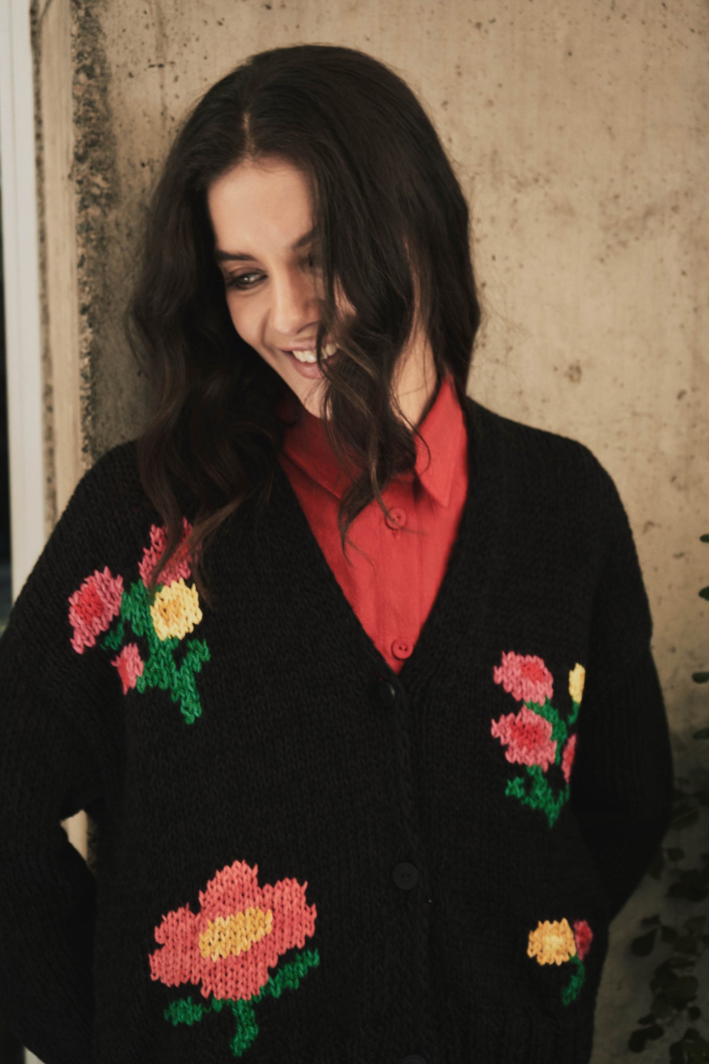 CHALECO FLORAL NEGRO