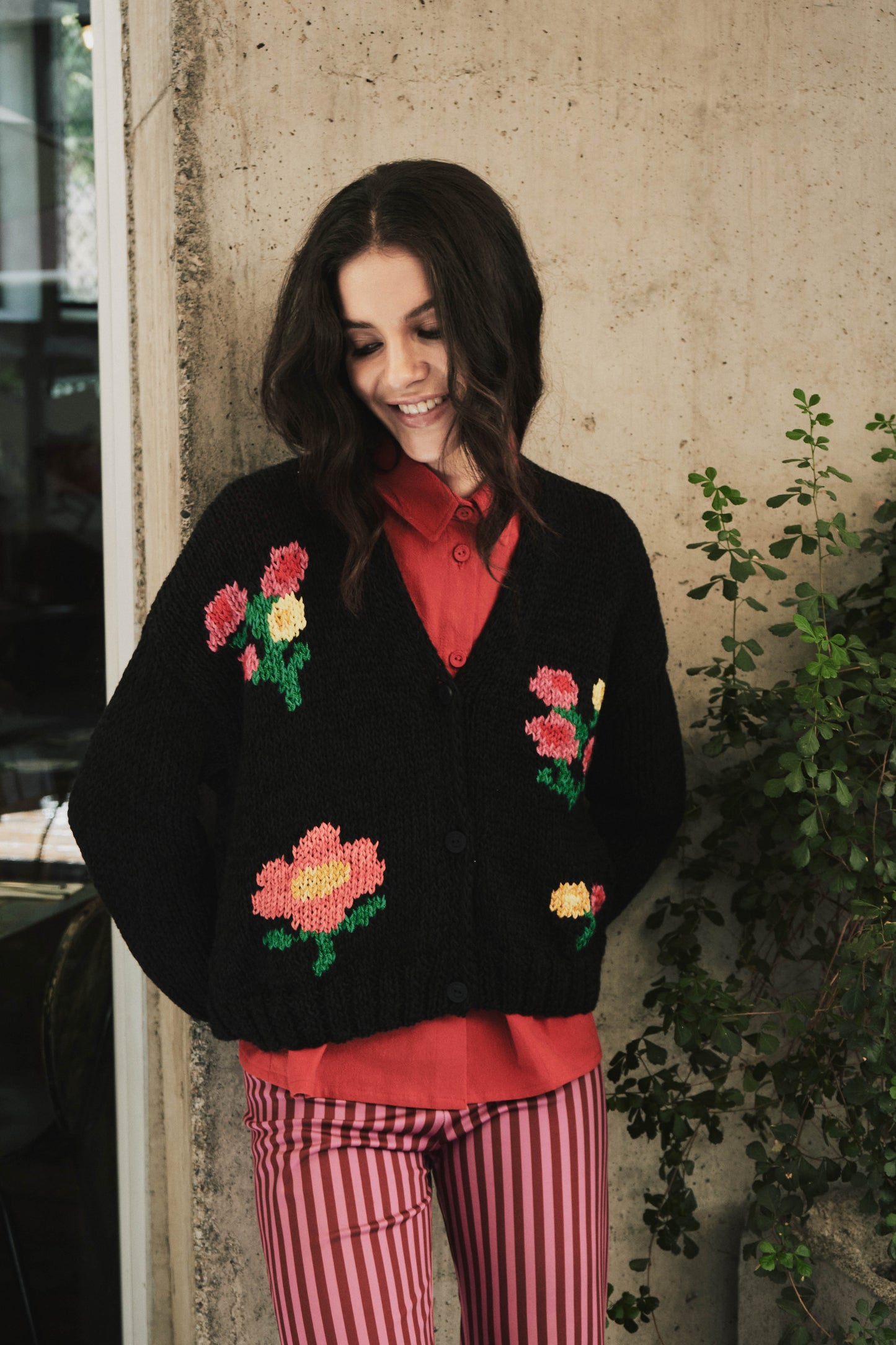 CHALECO FLORAL NEGRO