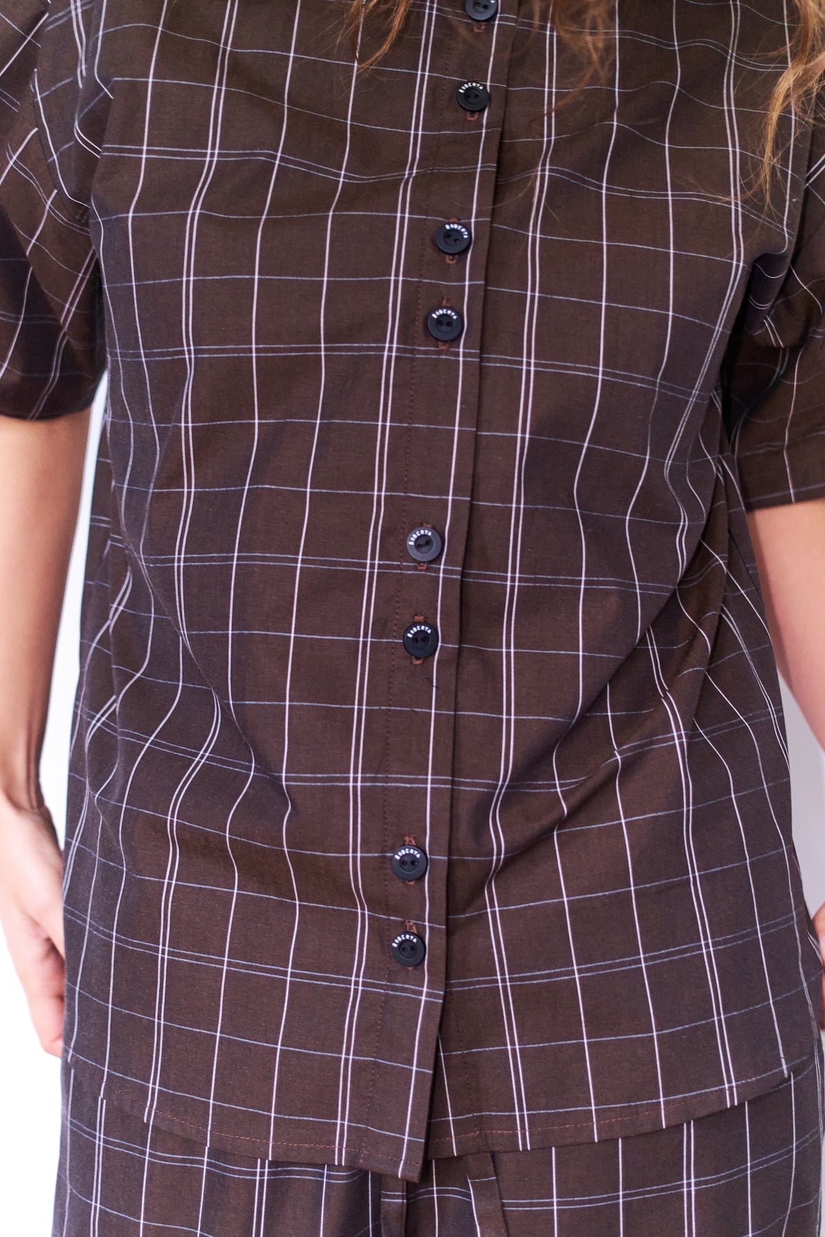 CAMISA GLOBO MAO ESCOCES CAFE