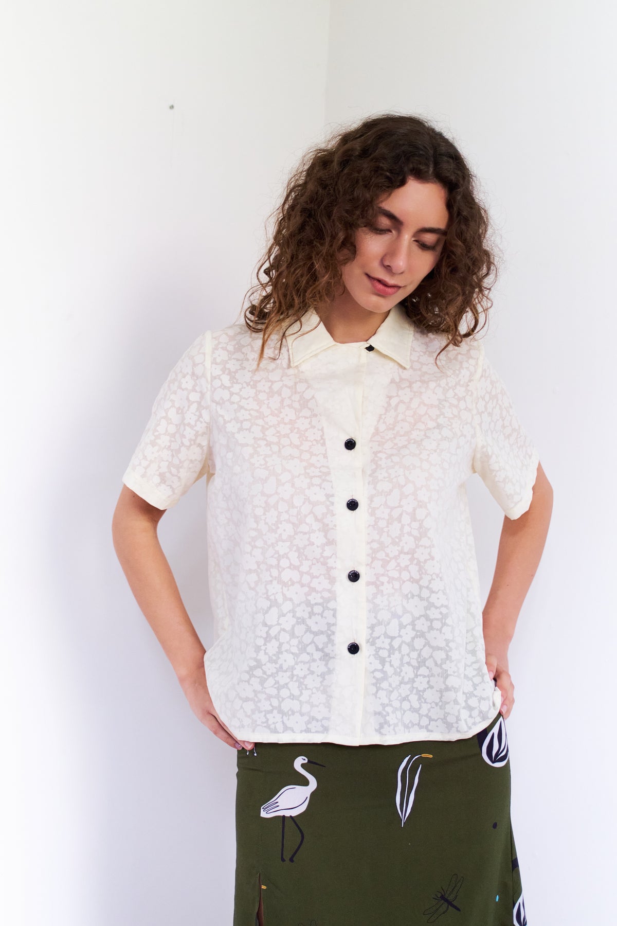 GUAYABERA FLOREADA VAINILLA