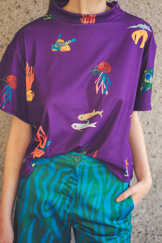 POLERA TORTUGA PECES MORADO OSCURO