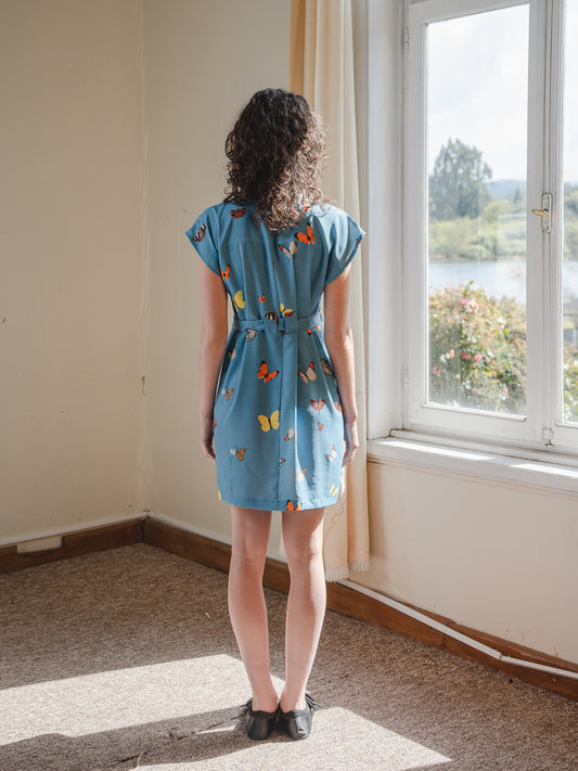 VESTIDO OVER MARIPOSAS CELESTE