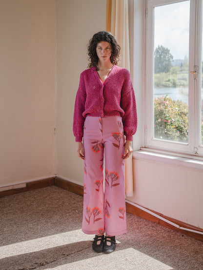 PANTALON TUBO FLORES FUCSIA